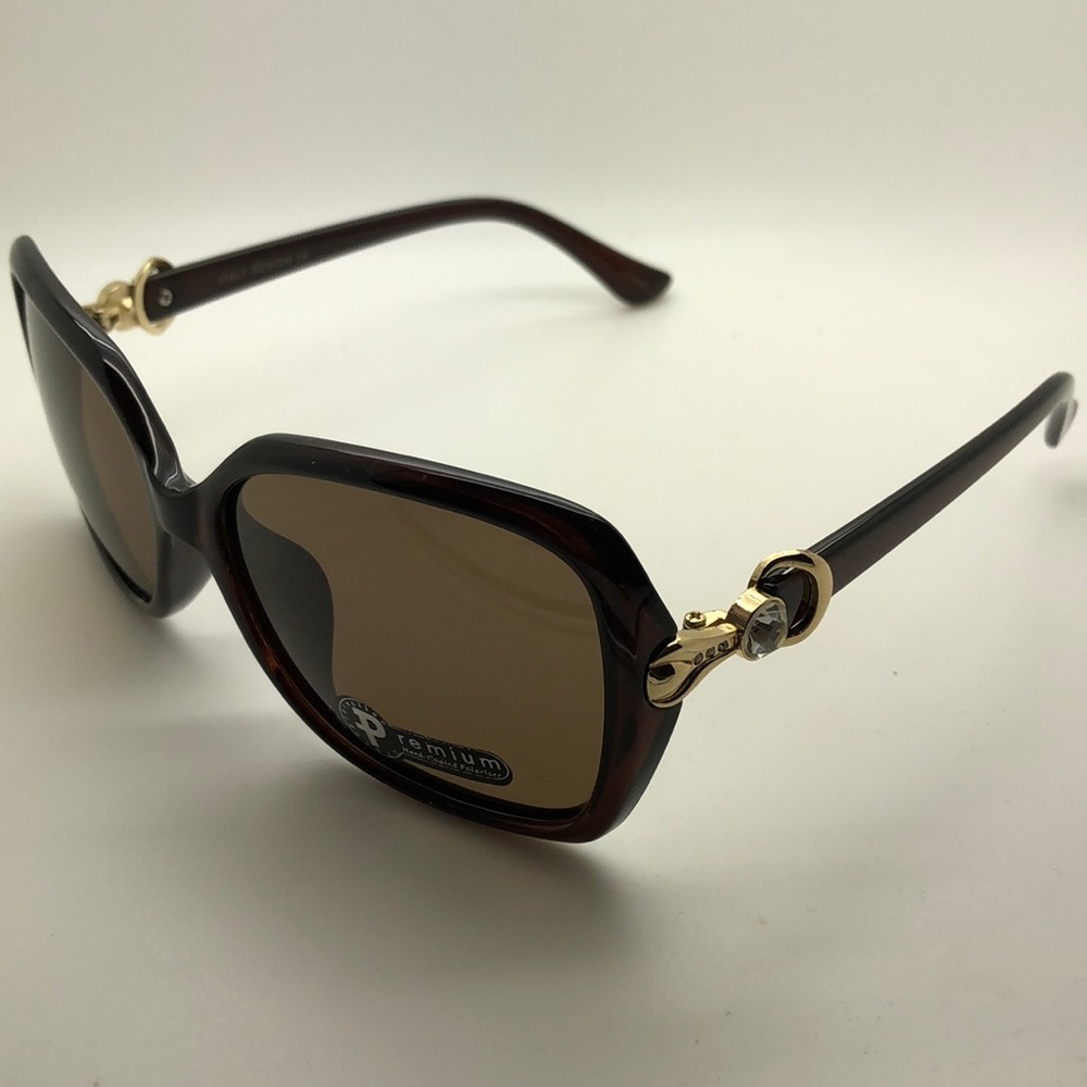 Woman’s sunglasses